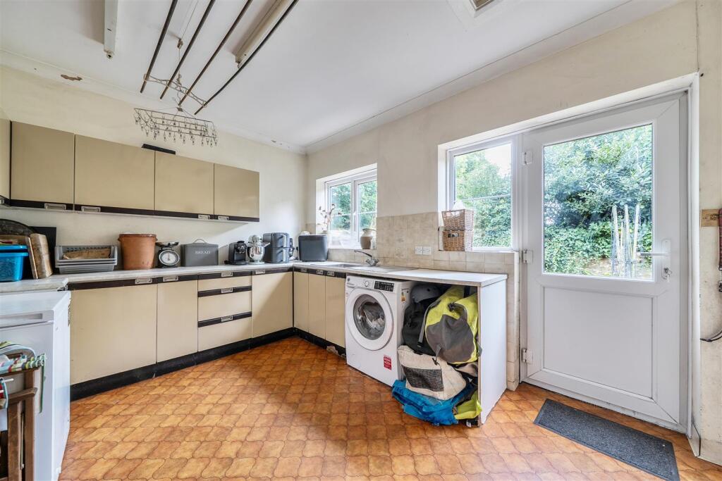 House in Frampton - View 5