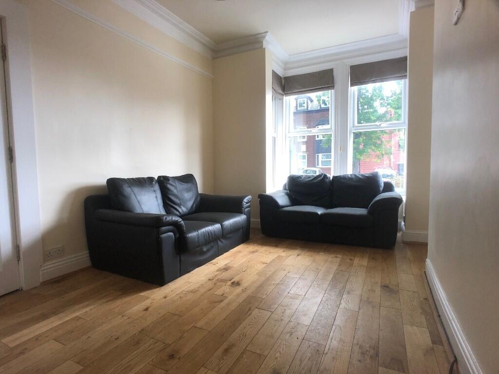 Main image of property: Headingley Mount, Leeds, West Yorkshire, LS6