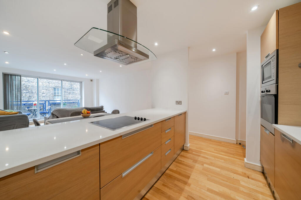 Apartment in London, South Bank, Waterloo - View 2