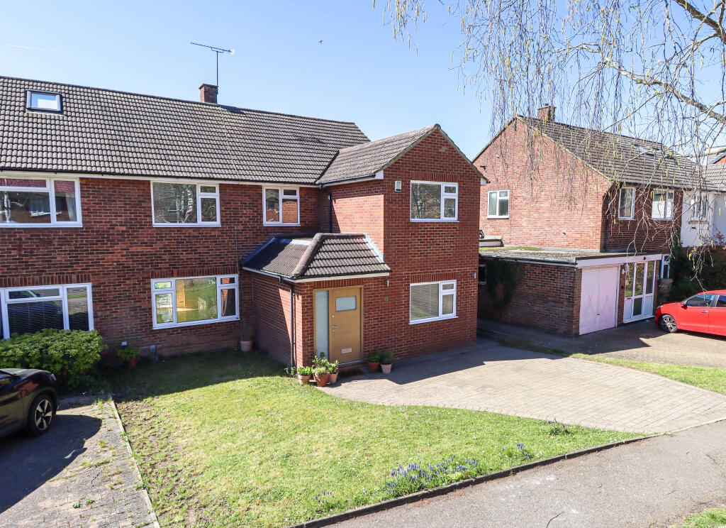 Rowlatt Drive, St. Albans, Hertfordshire, AL3