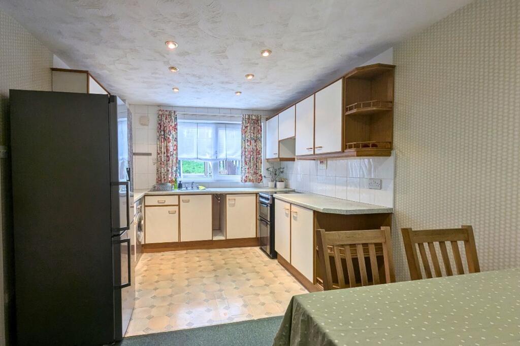 House in Leeds, Cottingley, Beeston - View 3