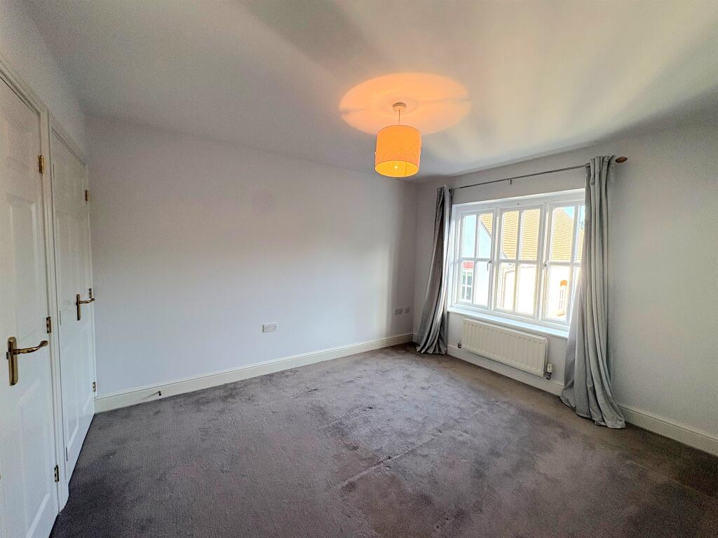 House in Mid Sussex, Haywards Heath - More