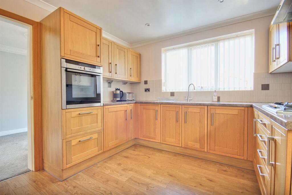 House in Molescroft - View 5
