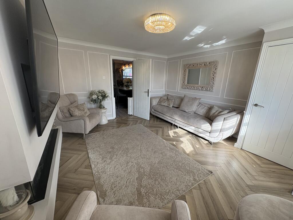 House in Stoke-on-Trent - More