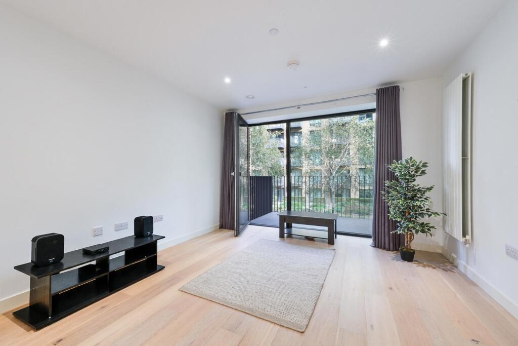 Main image of property: Banyan Court, Royal Wharf, E16