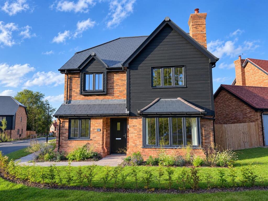 4-bed detached on Hermitage Lane, Maidstone, £650,000