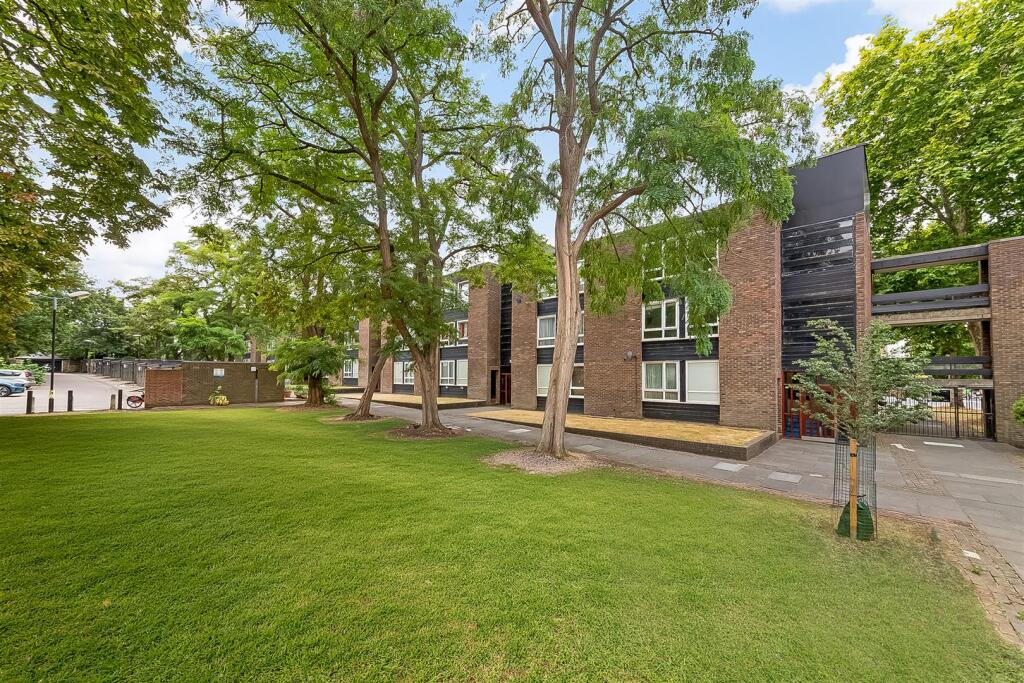 Apartment in London - View 5