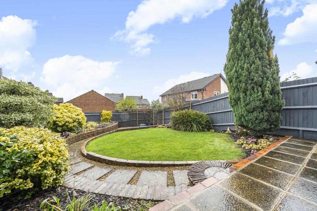 Greenhill Gardens, Guildford, Surrey, GU4 photo 3