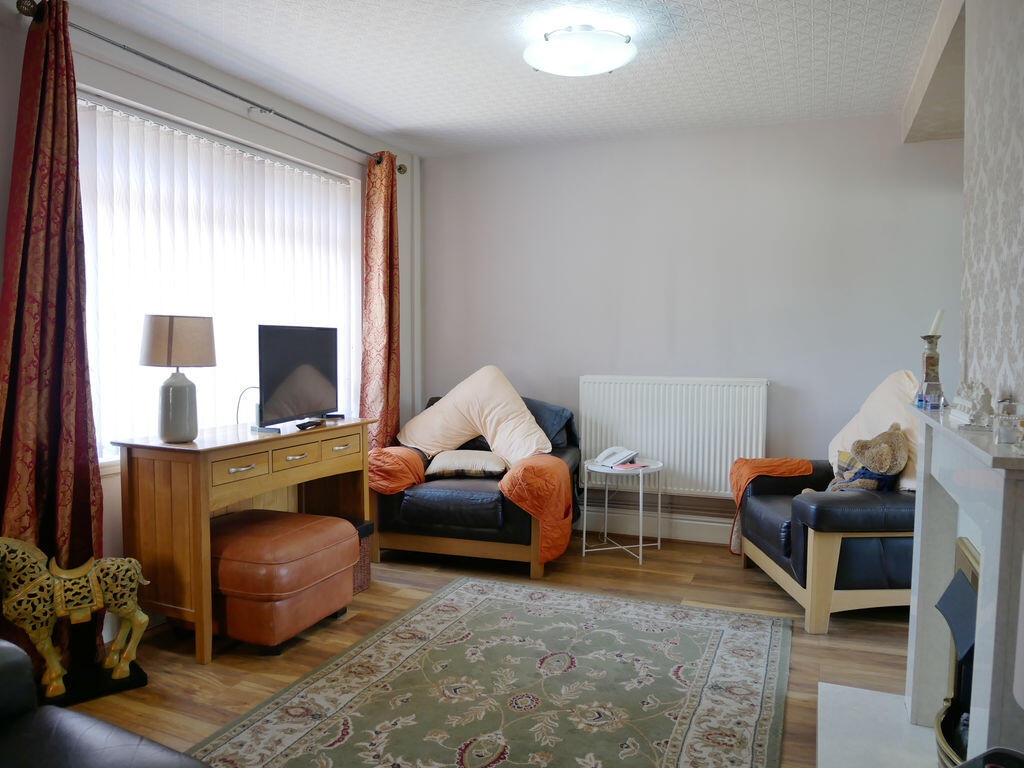 220 Greenbrow Road, Manchester photo 4