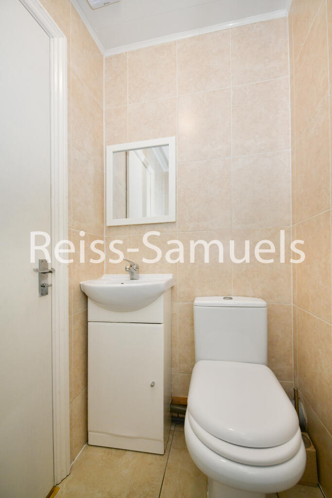 5 bedroom town house for rent