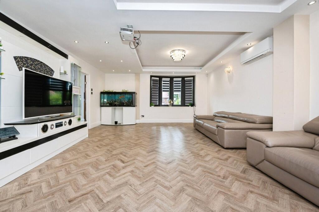 House in Dartford - View 3
