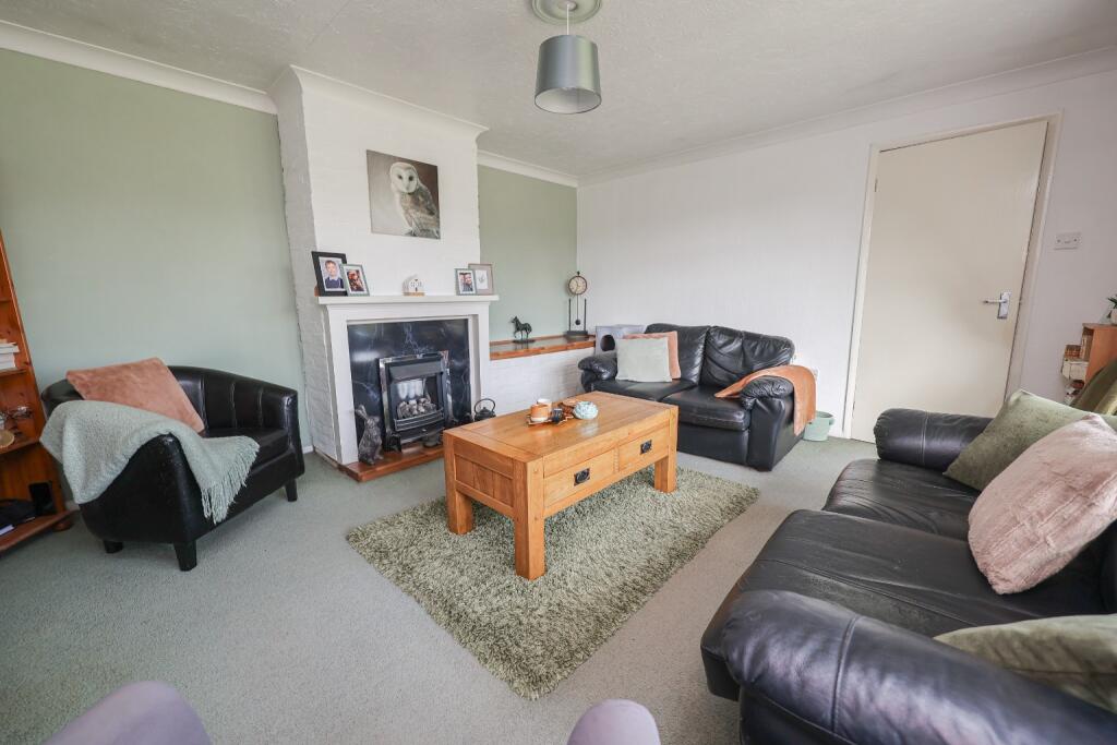 Flinders Close, Metheringham photo 3