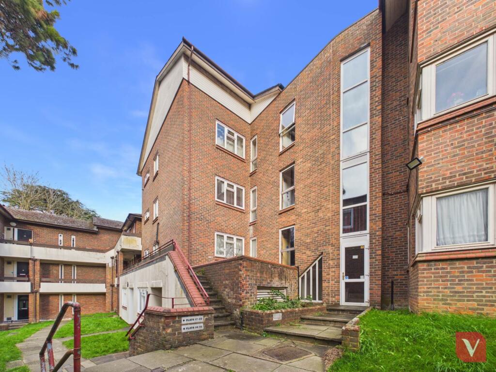 Main image of property: Truncalls, Sutherland Place, Luton