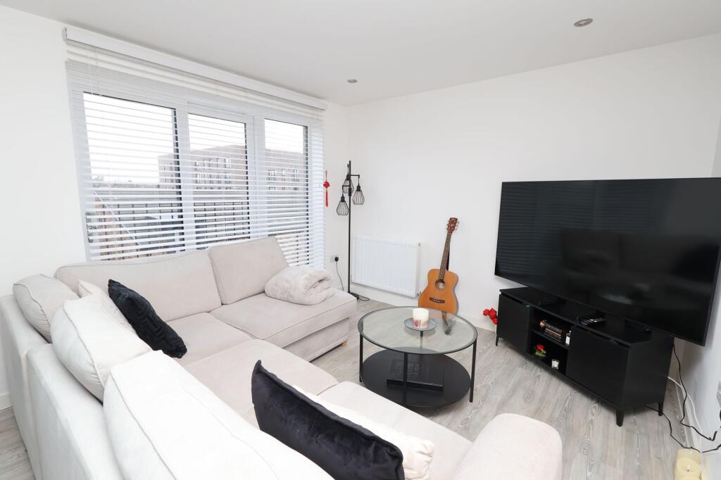 Talbot Road, Apartment 19, M32 photo 3
