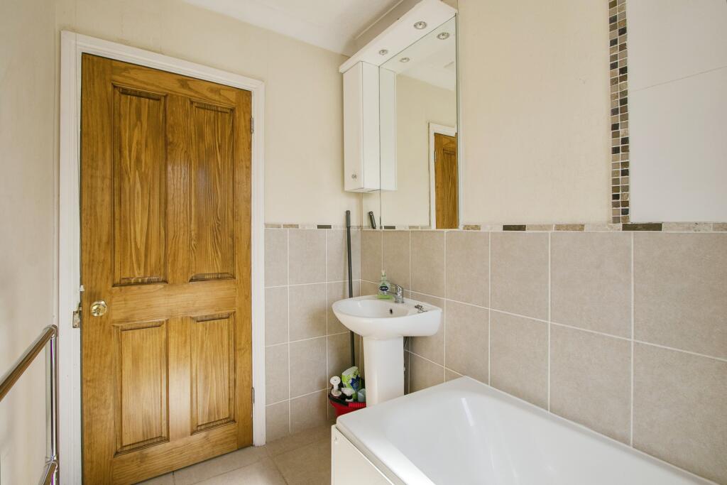 Additional image 15 of Hill Crest Road, Poole, BH12