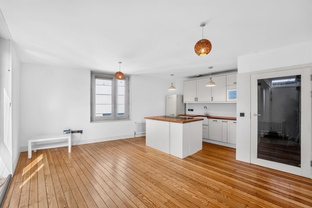 Main image of property: Garratt Lane, London
