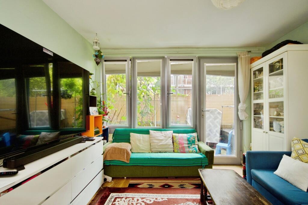 Apartment in London, Forest Gate - View 2