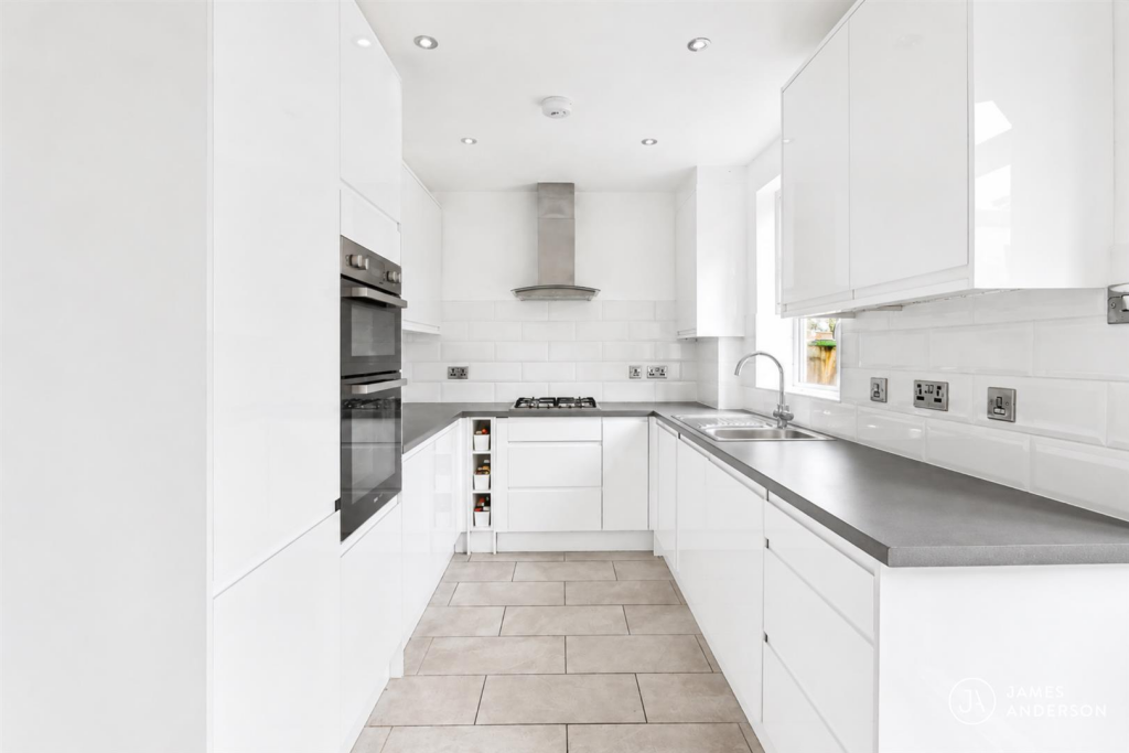 House in London - View 4
