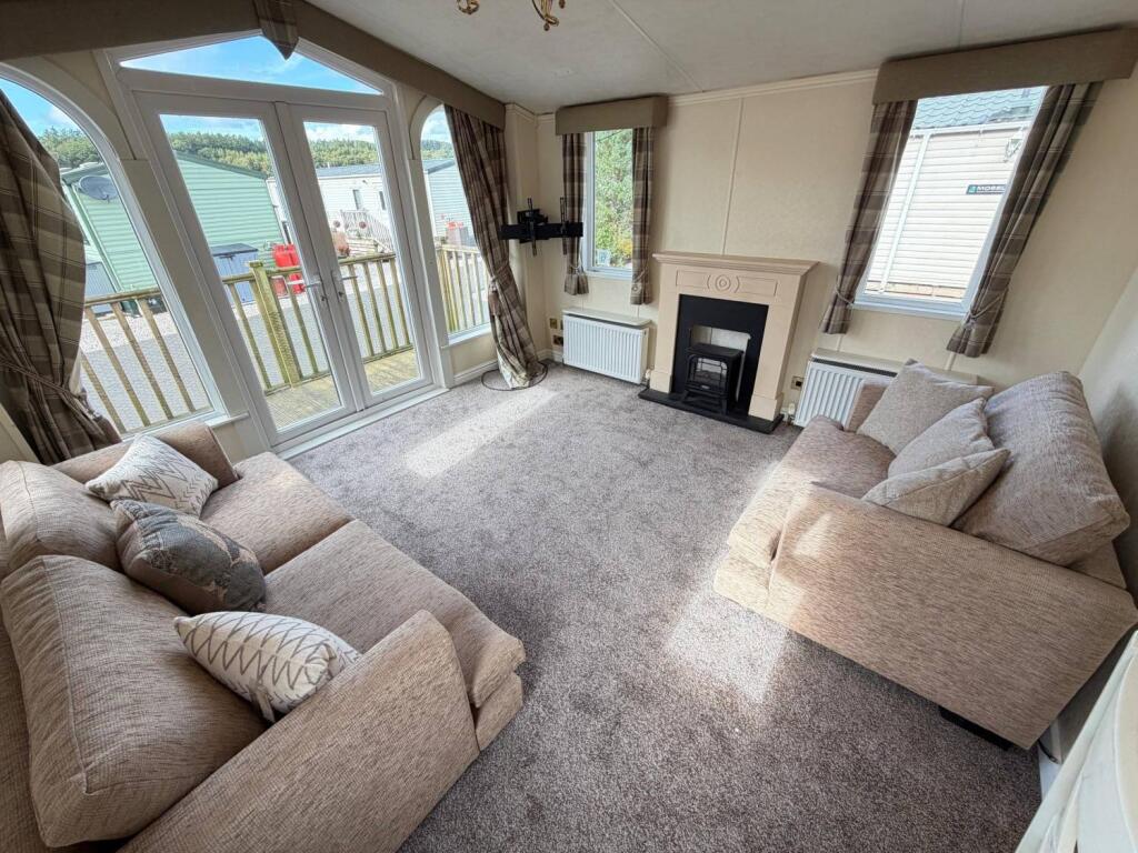 Main image of property: Carnforth, Carnforth, LA6 1FE