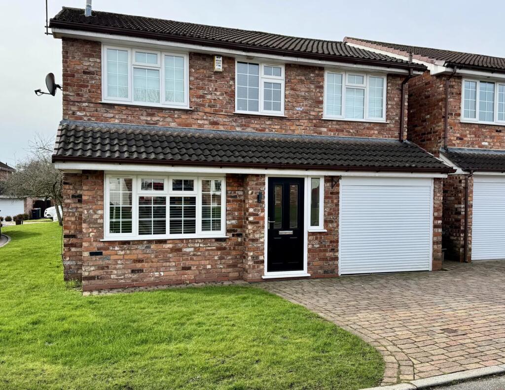 4-bed detached on Kingfisher Grove, Wincham, Northwich, £410,000