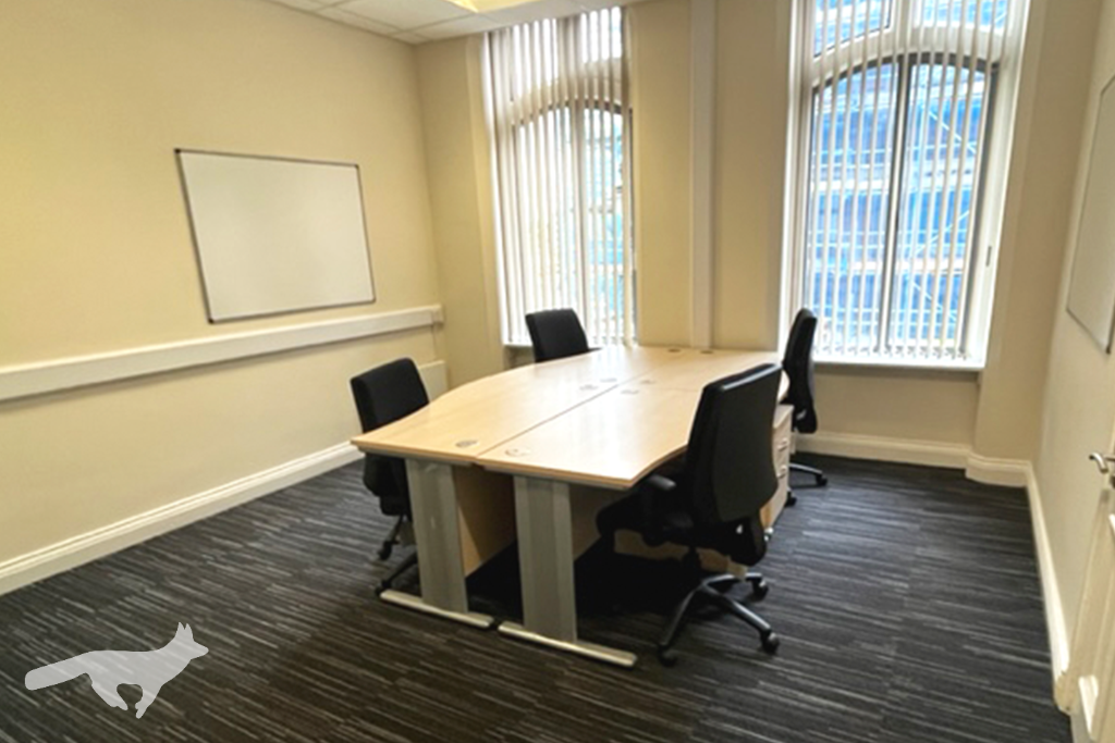 Office: > 4 desks