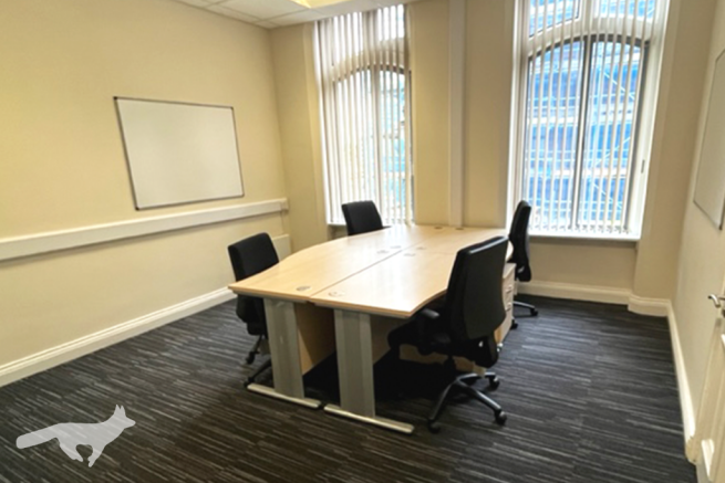 Office: > 4 desks