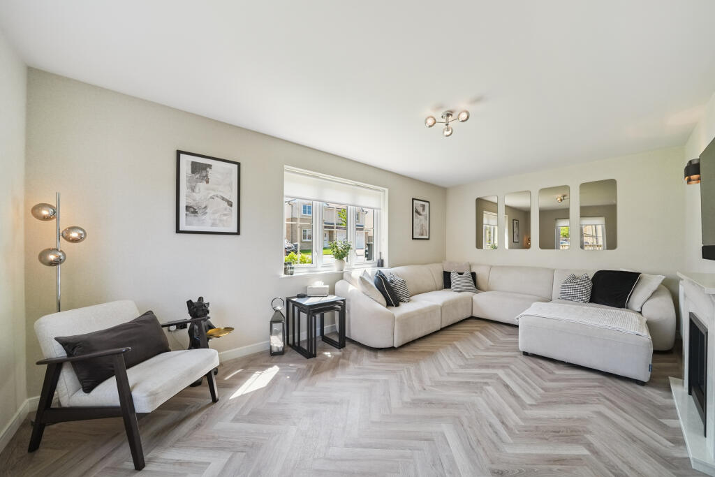 House in East Kilbride, Newlands, Mossneuk - View 2