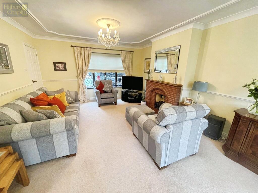 House in Romford - More