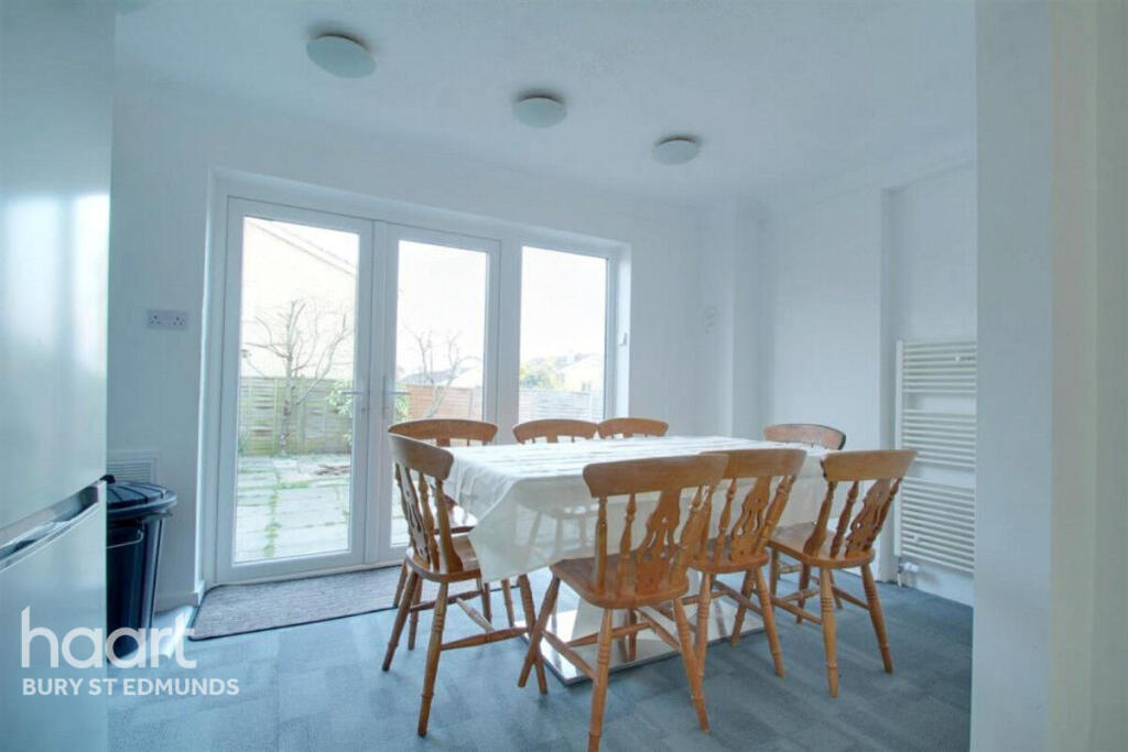 Main image of property: 14 Bury Park Drive, Bury st edmunds