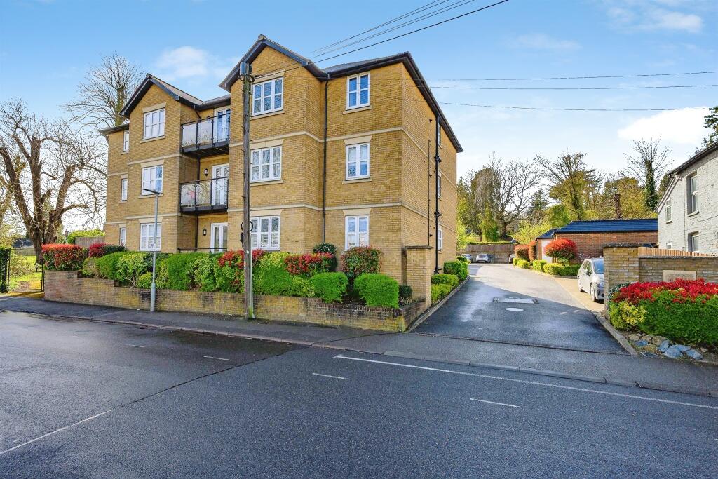 Main image of property: Cotterells, Hemel Hempstead