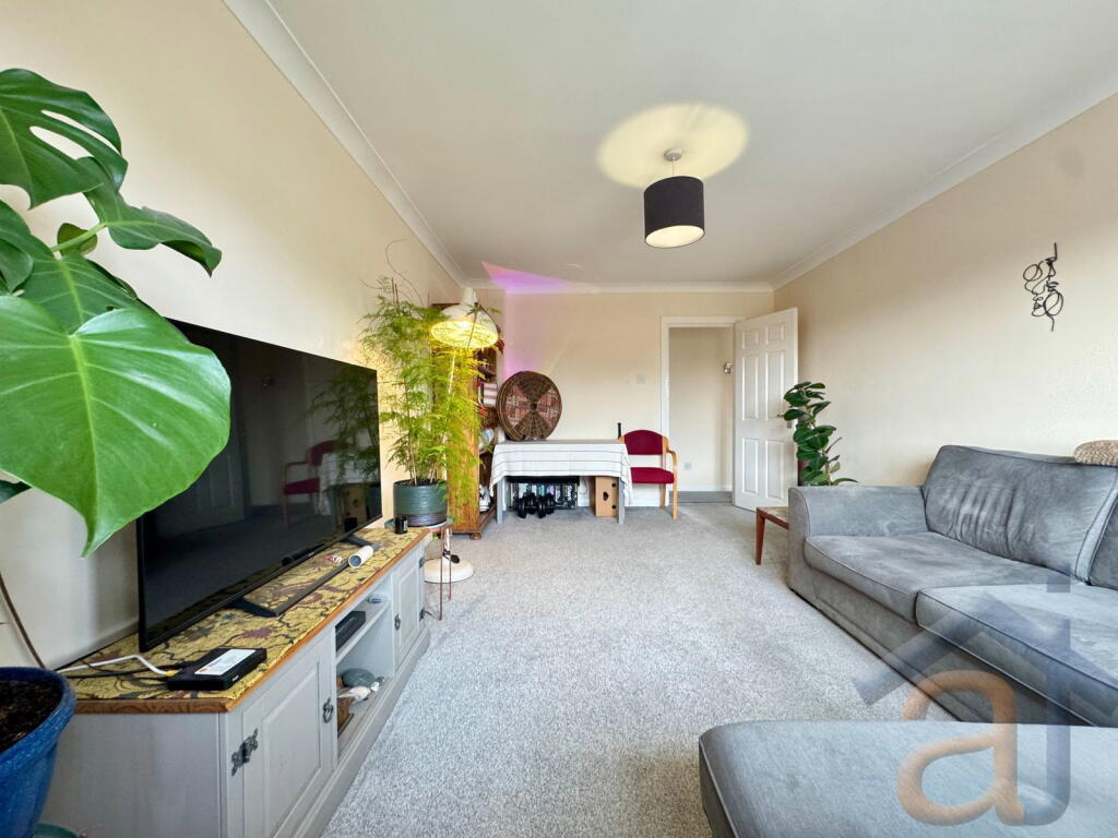 Chalfont Court, 72 Southport PR8 4BB photo 3