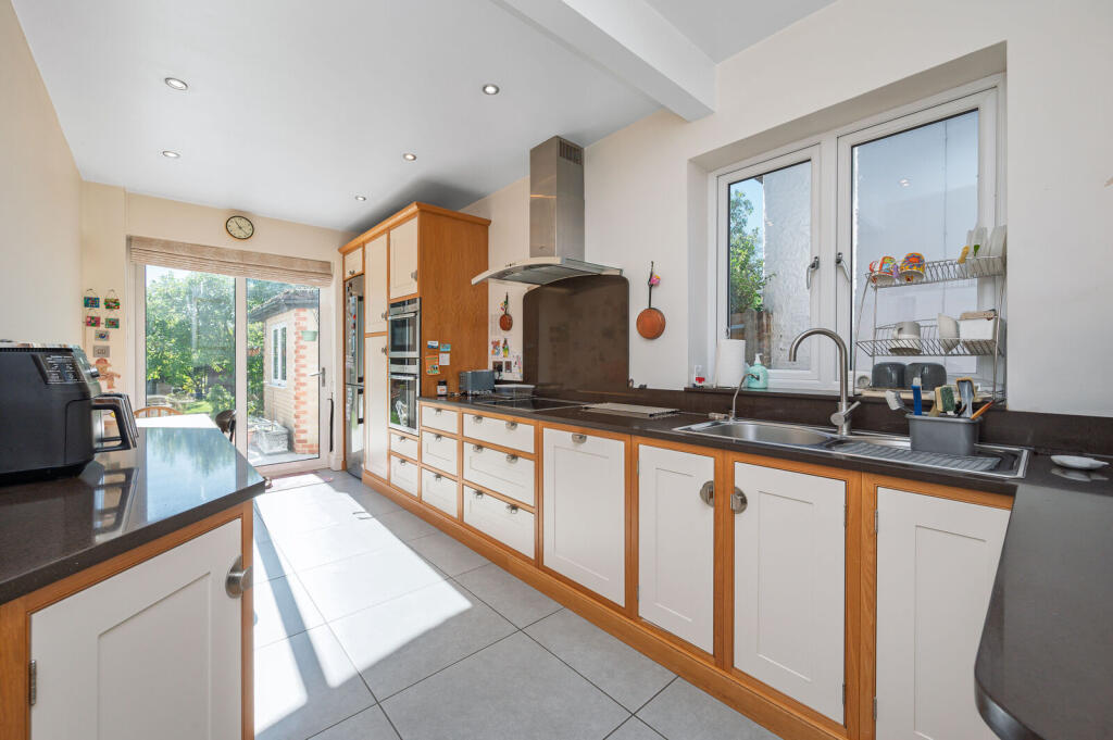 House in Barnet, Barnet Vale, High Barnet - View 4