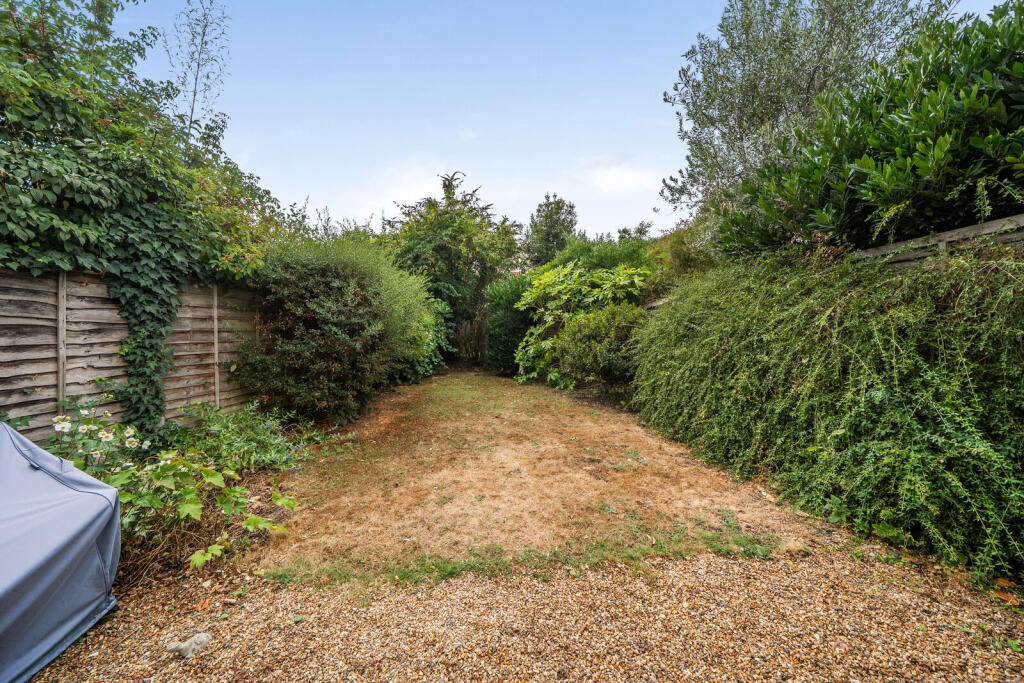 House in London - View 5