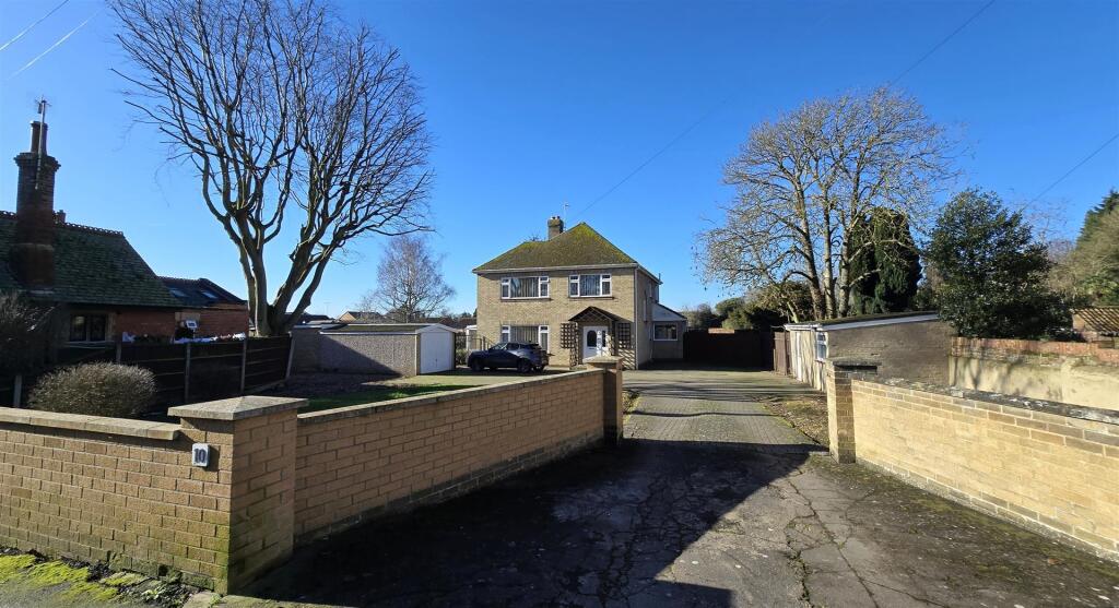 Main image of property: London Road, Long Sutton
