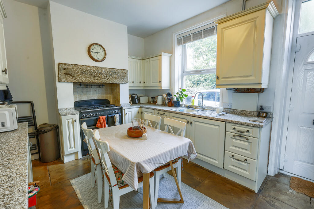 House in Leeds - View 5