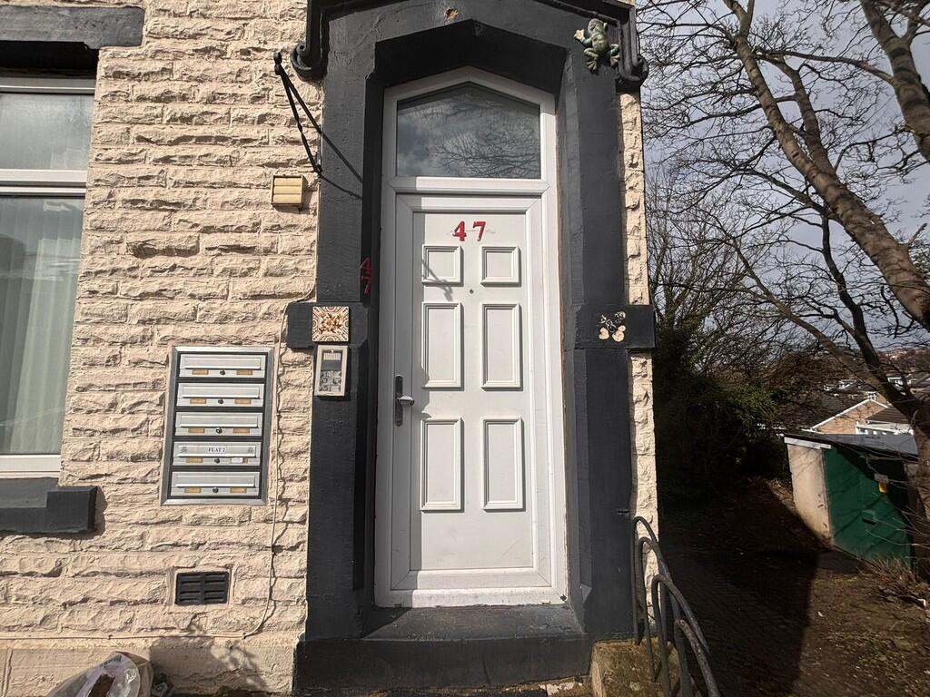 Apartment in Bradford, West Yorkshire - View 2
