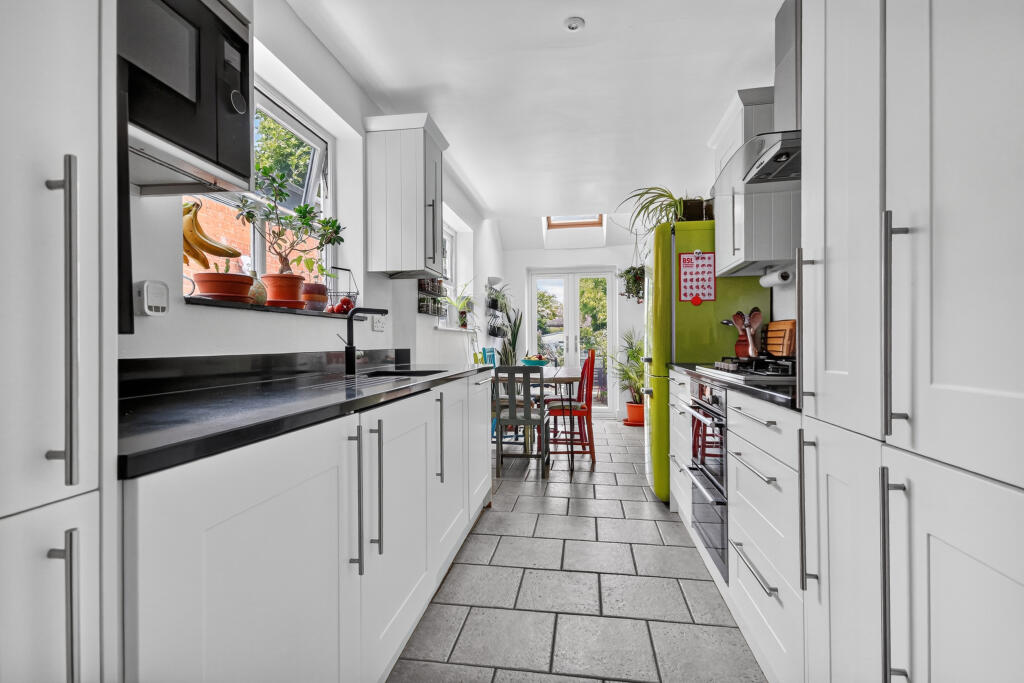 Terrace Road North, Binfield, Bracknell, RG42 - View 4