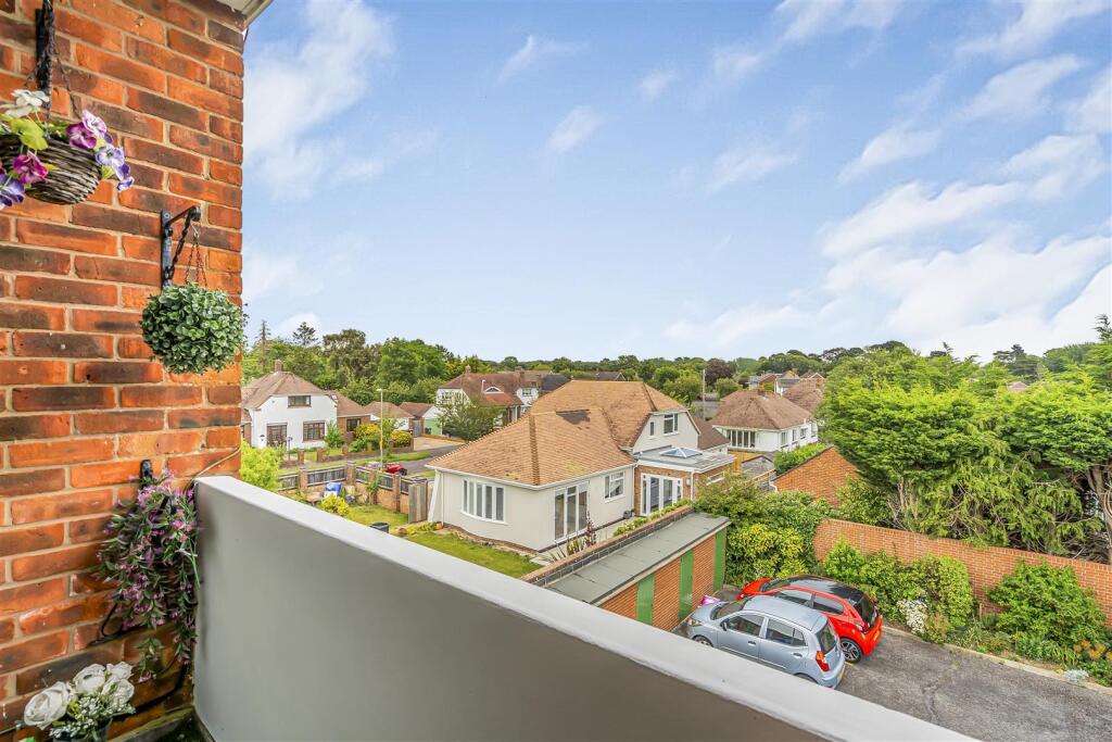 Apartment in Havant, Langstone, Bedhampton - View 3