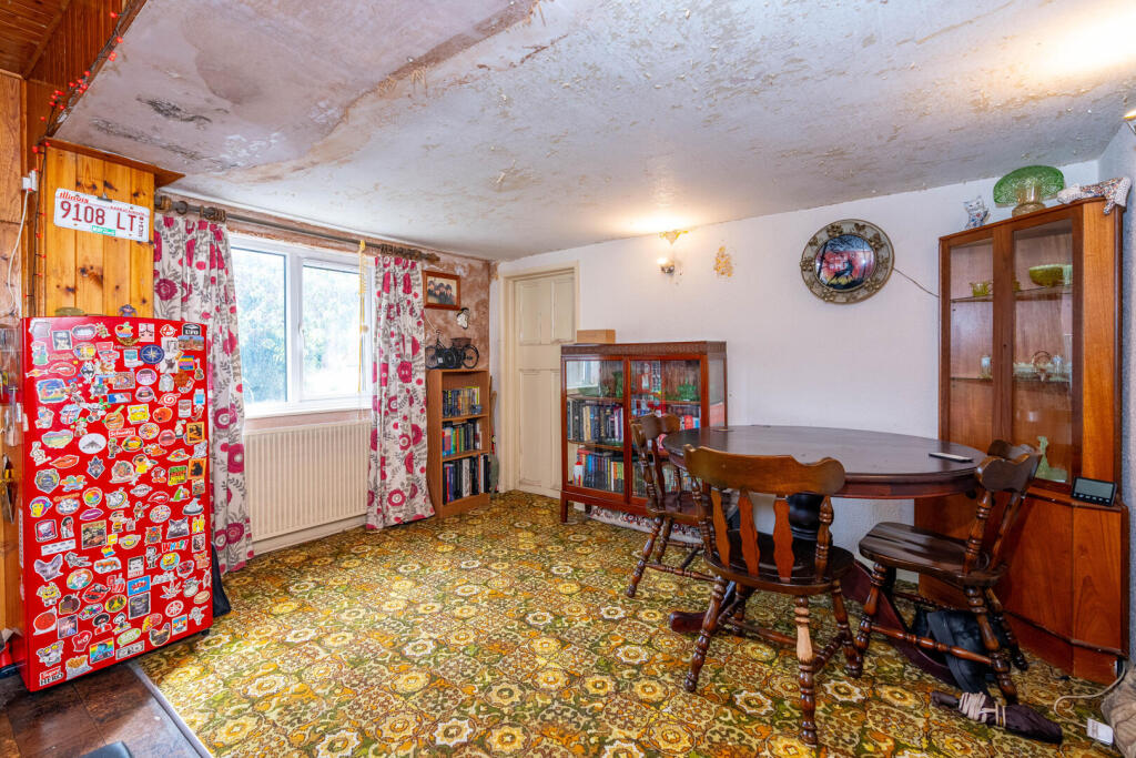House in Lincoln - View 5