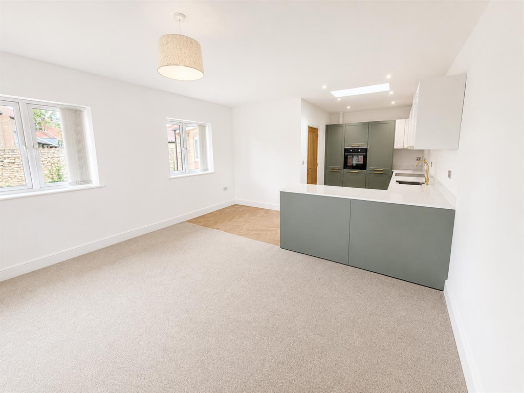 House in Northampton - View 4