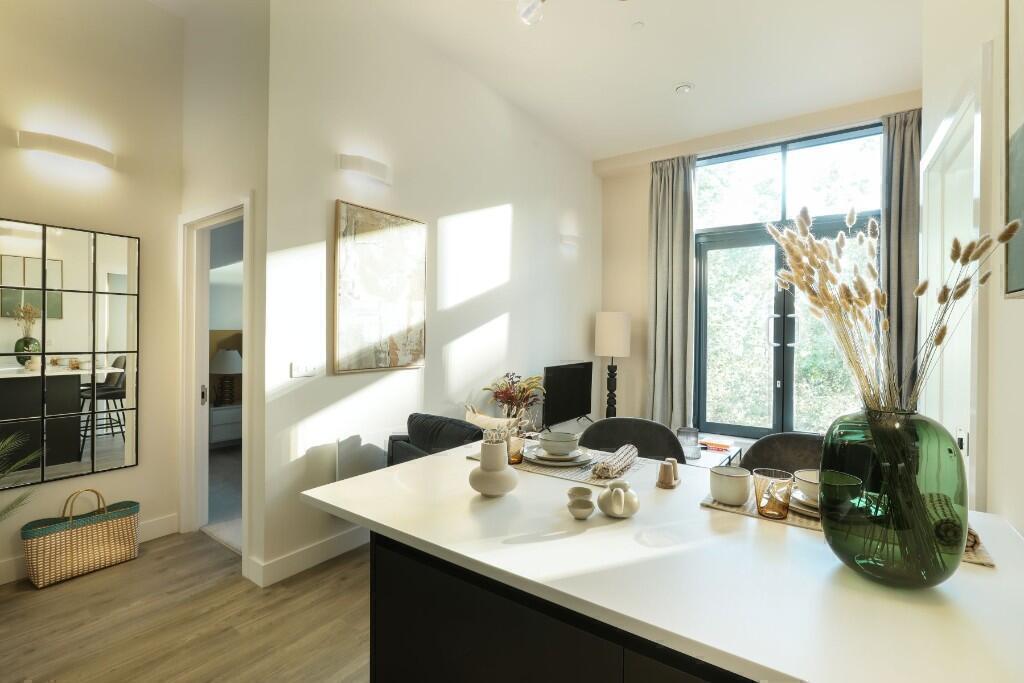 Apartment in Birmingham, West Midlands - View 4