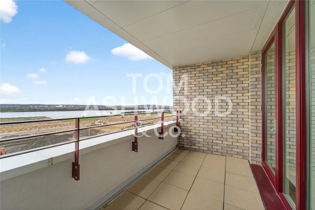 Apartment in Barking, Fielders Quarter, Scrattons Farm - View 2
