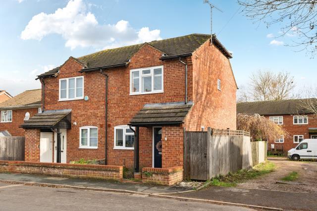 2-bed terraced on North Town Road, Maidenhead, £375,000