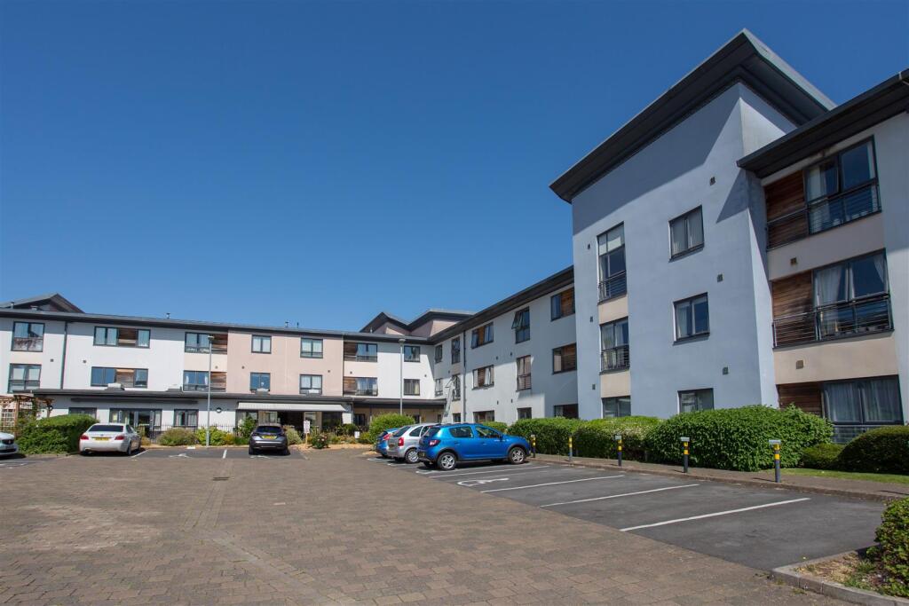 Apartment in Bristol, Port Marine - More