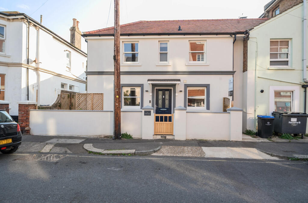 Eriswell Road, Worthing, West Sussex, BN11