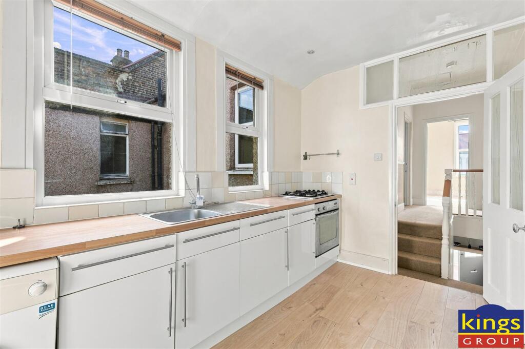 Apartment in London, Leyton - View 5