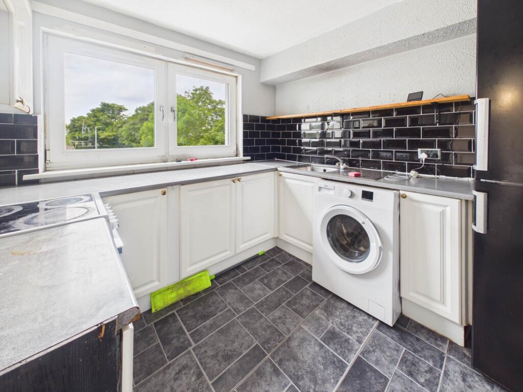 Apartment in Glasgow, South Lanarkshire - View 5