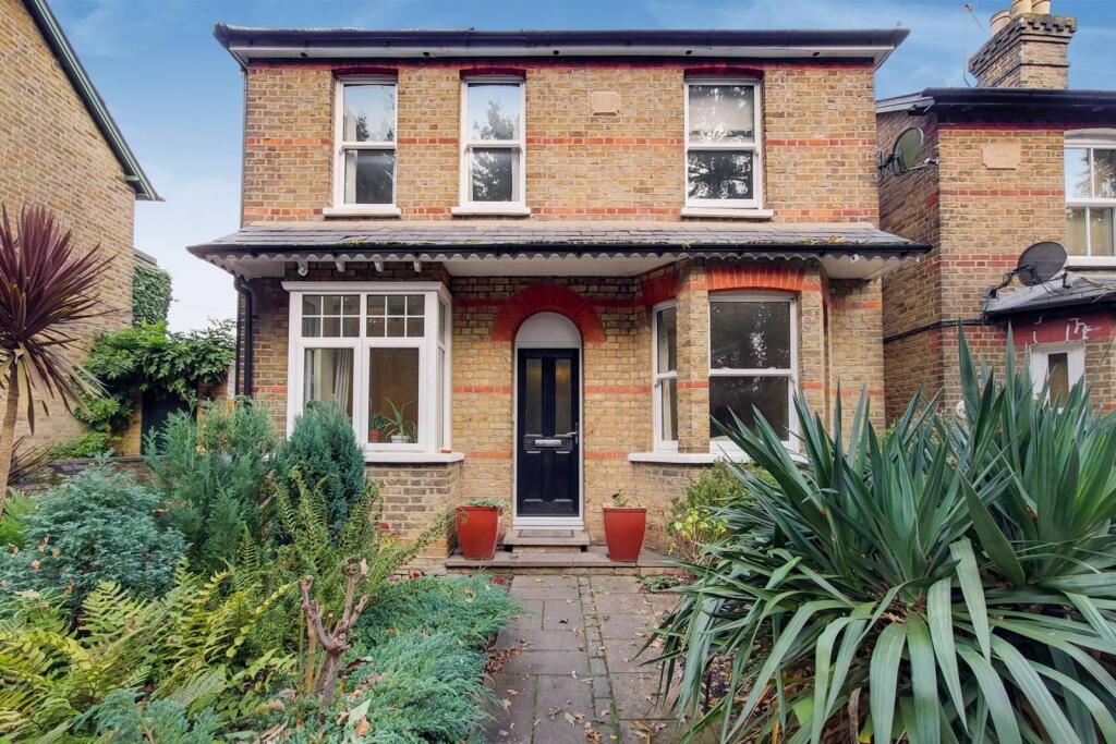 Main image of property: The Myrke, Slough, SL3