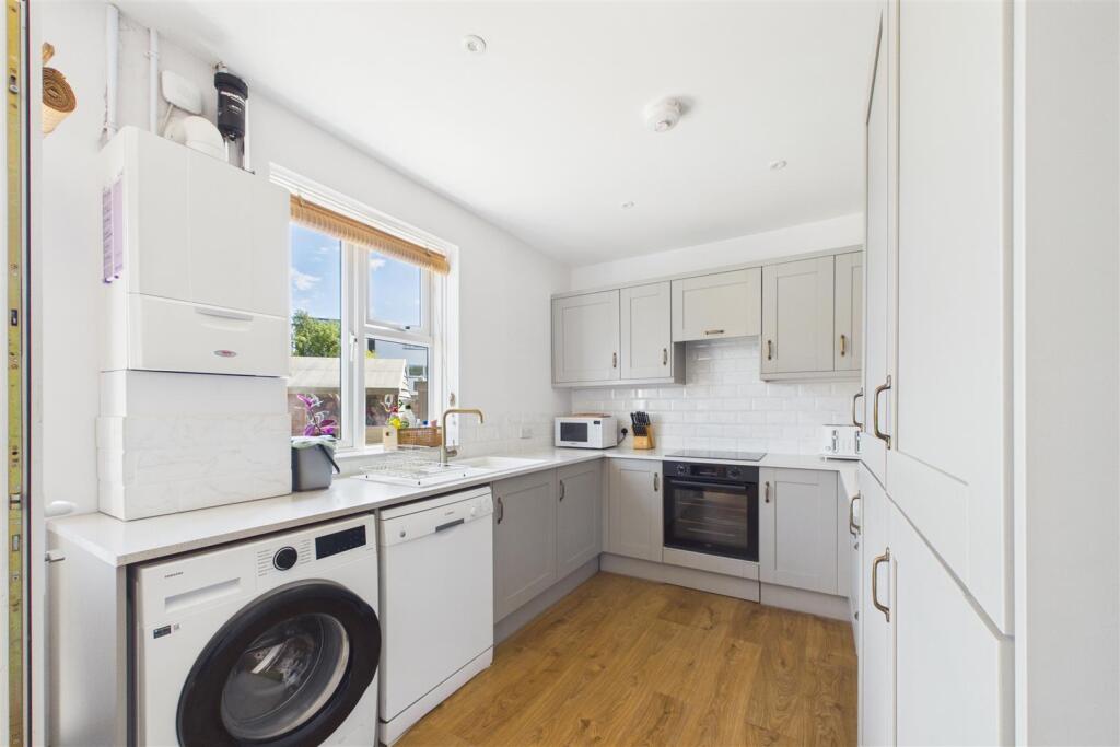 St. Pauls Road, Chichester - View 6