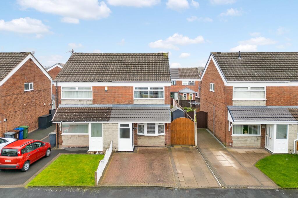Main image of property: Chelmarsh Avenue, Ashton-In-Makerfield, WN4
